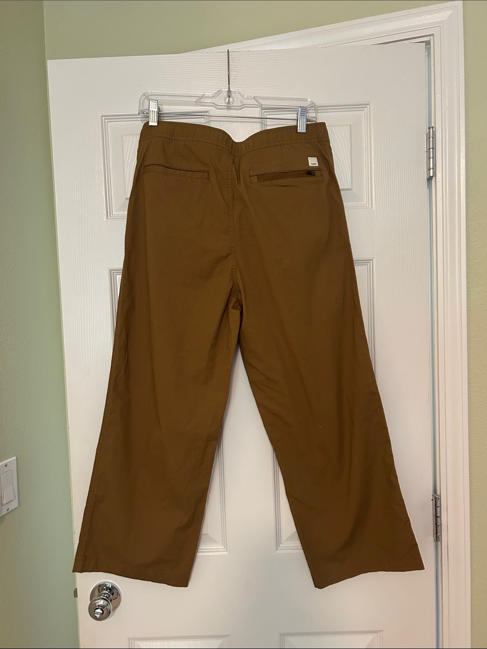 Vuori Ripstop Wide Leg Cropped Pant - Picture 8 of 10